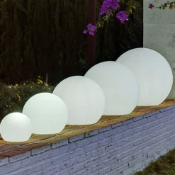 Newgarden Dekorationsbelysning|Solcellelamper > Buly LED-solcellekugle IP65, Ø 30 cm