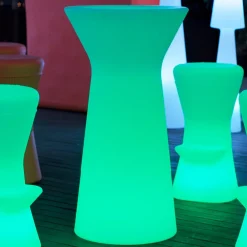 Newgarden Møbel Og Interiør|Terrassebelysning > Capri LED batteridrevet barbord, RGBW, 110 cm højt, hvid