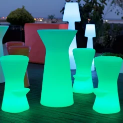 Newgarden Møbel Og Interiør|Terrassebelysning > Capri LED batteridrevet barbord, RGBW, 110 cm højt, hvid