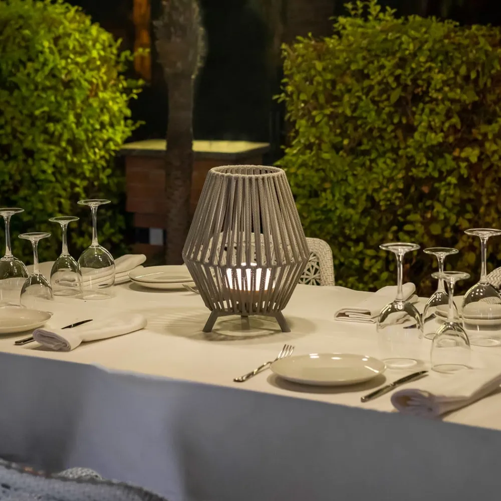 Newgarden Dekorationsbelysning|Terrassebelysning > Conta LED-bordlampe taupe 32cm