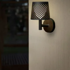 Newgarden Solcellelamper > Greta LED-solcellelampe, sort