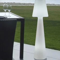 Terrassebelysning ^ Newgarden Lola gulvlampe højde 110 cm varmhvid