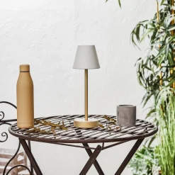 Newgarden Dekorationsbelysning|Terrassebelysning > Lola Slim LED-bordlampe batteri, messing