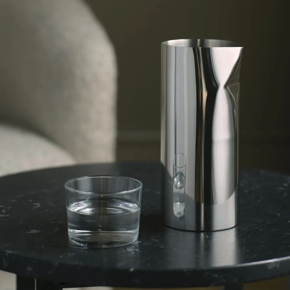 New Works Møbel Og Interiør > Karaffel Pleat, 0,9 liter, stål, spejlet