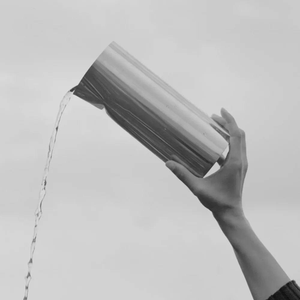 New Works Møbel Og Interiør > Karaffel Pleat, 0,9 liter, stål, spejlet