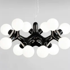 next Lysekroner > DNA ChandelierXL - Lysekrone i sort