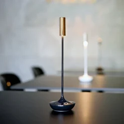 Sigor Dekorationsbelysning|Terrassebelysning > Nucandle LED genopladelig bordlampe, sort/kobber, IP54, dæmpbar