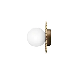 Nuura Aps Væg- Og Spejllamper > Nuura væglampe Liila Muuse, Ø 20 cm, IP44, guld/opal