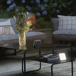OSRAM Solcellelamper > LED-batteridrevet udendørslampe NIGHTLUX SOLAR grå dæmpbar USB-port