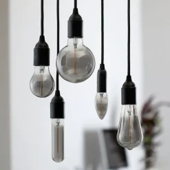 Philips Led Pærer > Classic LED-pære røgfarvet E27 ST64 2,3W