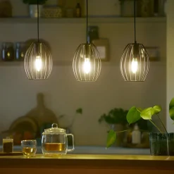Philips Filament Pære > LED-kertepære E14 2,3W 485lm klar 3.000K