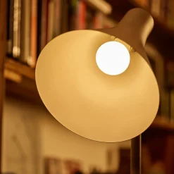 Philips Dæmpbar Led-Pære|Led Pærer > SceneSwitch E27 8W LED-pære 2.700K mat
