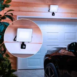 Philips Udendørs Spot > udendørs LED-spot Lois UE Sensor, 14 W, 5.000 K IP65