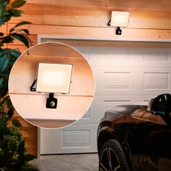Udendørs Spot ^ Philips udendørs LED-spot Lois UE Sensor, 14 W, 3.000 K IP65