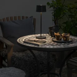 Konstsmide Dekorationsbelysning|Terrassebelysning > Positano LED-bordlampe til udendørs brug, sort