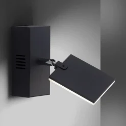 PURE Væglamper > Mira LED-væglampe med fjernbetjening CCT sort