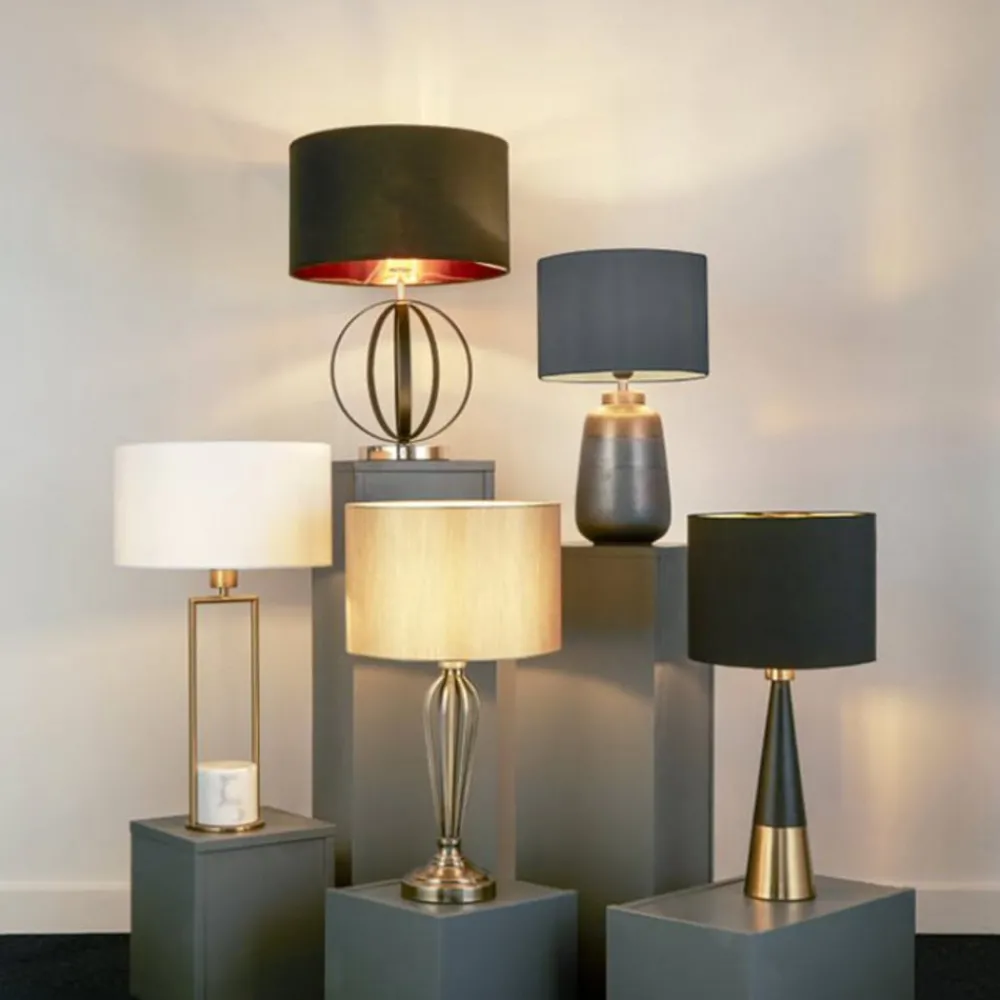 Bordlamper ^ Searchlight Pyramid bordlampe, sort, kobber