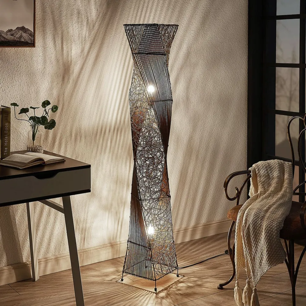Lindby Gulvlamper|Gulvlamper > Rattan gulvlampe Kassia til hyggebelysning