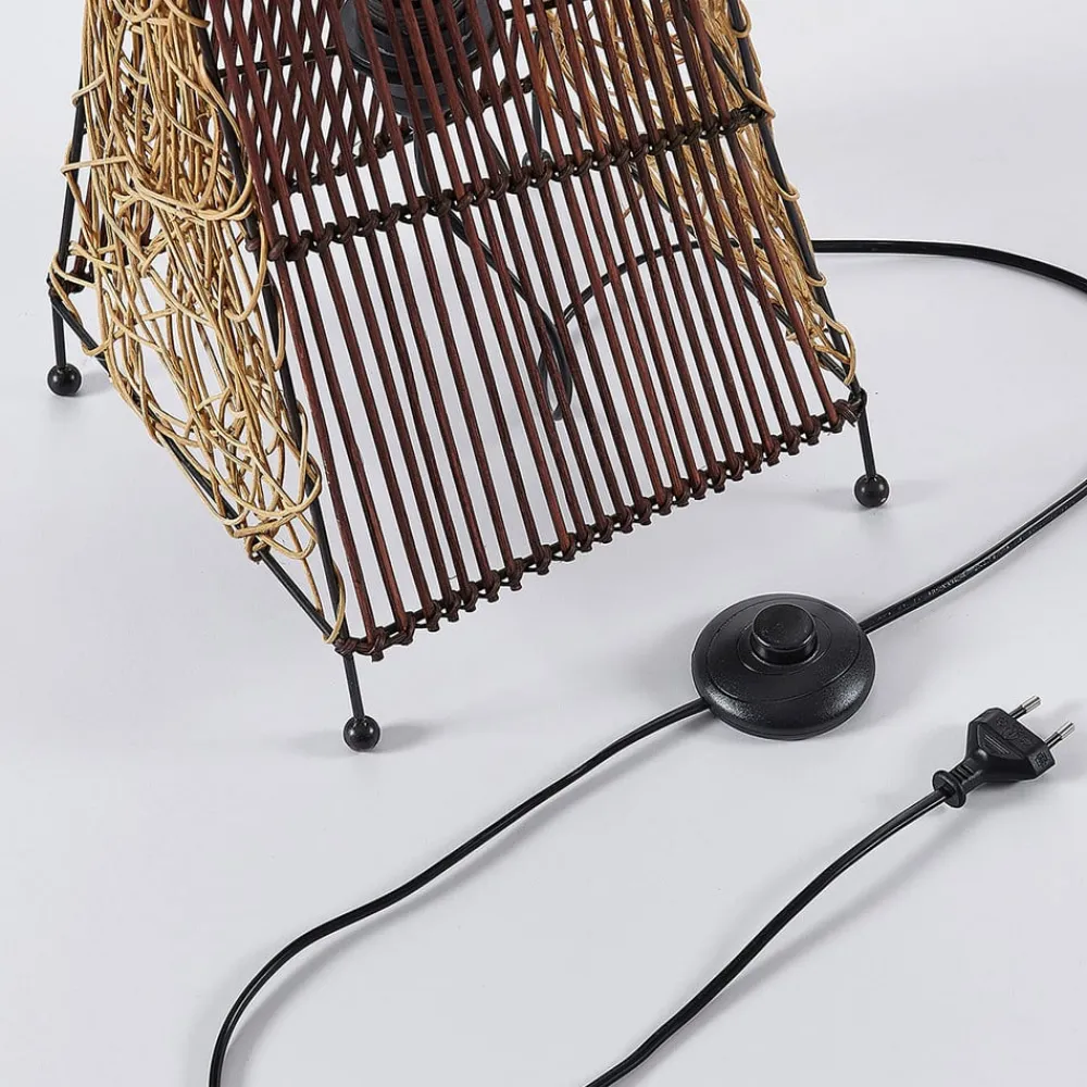 Lindby Gulvlamper|Gulvlamper > Rattan gulvlampe Kassia til hyggebelysning