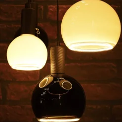 Dæmpbar Led-Pære ^ SEGULA globepære Svævende, E27, hvid G125 5 W 922 dæmpbar