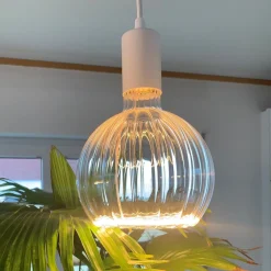 Dæmpbar Led-Pære ^ SEGULA LED-Floating G150 E27 4 W straight, guld