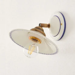 Væglamper ^ Ceramiche Smuk væglampe IL PUNTI med keramikskærm