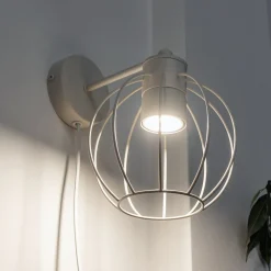 HELAM Væglamper > STARLIGHT væglampe, cremehvid 1 lyskilde Ø 18 cm metalstik