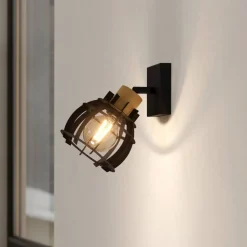 EGLO Væglamper > Stillington 1 væglampe af stål med trædetalje