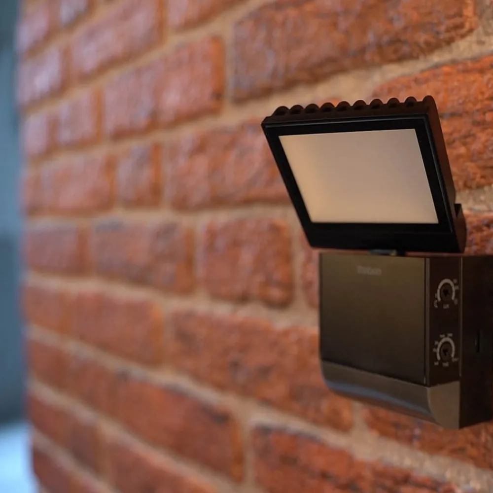Theben Væglampe Med Sensor > udendørs LED-væglampe theLeda S8-100, sort, sensor