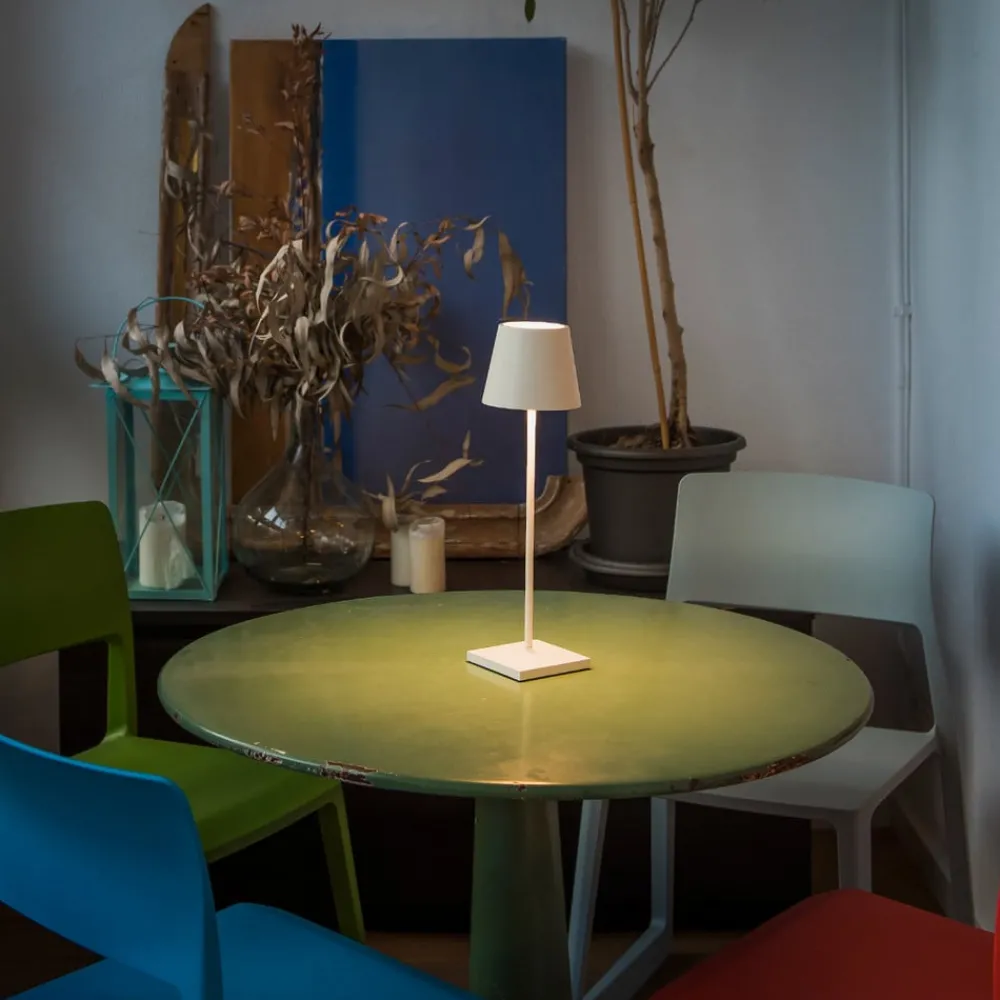 FARO BARCELONA Dekorationsbelysning|Terrassebelysning > Toc LED-bordlampe med USB-oplader, IP54, hvid