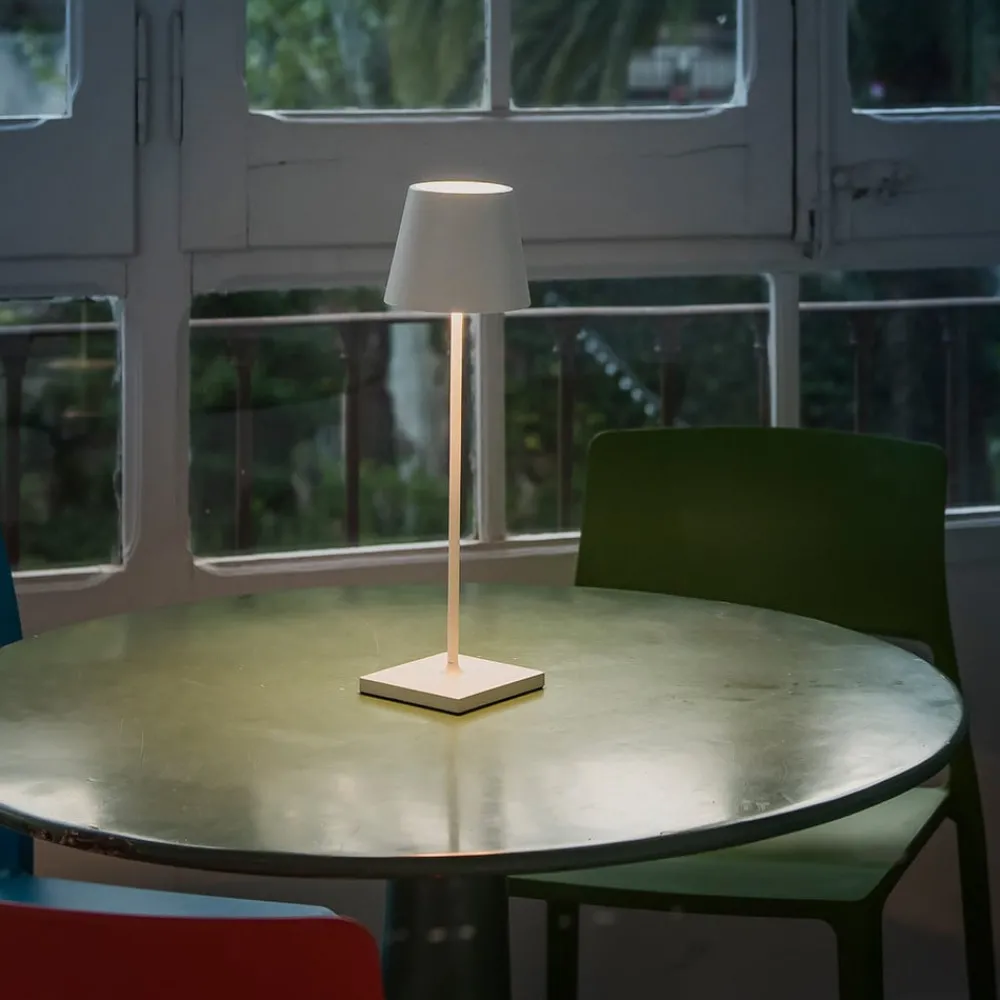 FARO BARCELONA Dekorationsbelysning|Terrassebelysning > Toc LED-bordlampe med USB-oplader, IP54, hvid
