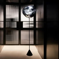 Tom Dixon Gulvlamper > LED-gulvlampe Melt Cone Slim, røggrå, 180 cm