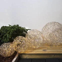 Julepynt|Julelys Udendørs ^ STAR TRADING Trassel LED udendørs dekoration Ø 30 cm