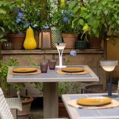 Les Jardins Solcellelamper > Tyble LED solcellebordlampe, hvid/teak, 2.700 K, 200 lm
