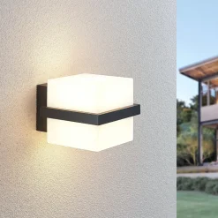 Terrassebelysning|Væglamper ^ Lindby Udendørs LED-væglampe Auron, terningformet