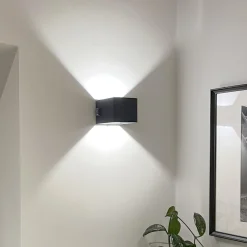 Brilliant Væglampe Med Sensor|Terrassebelysning > Udendørs væglampe Iseo, sort, bredde 10 cm, sensor