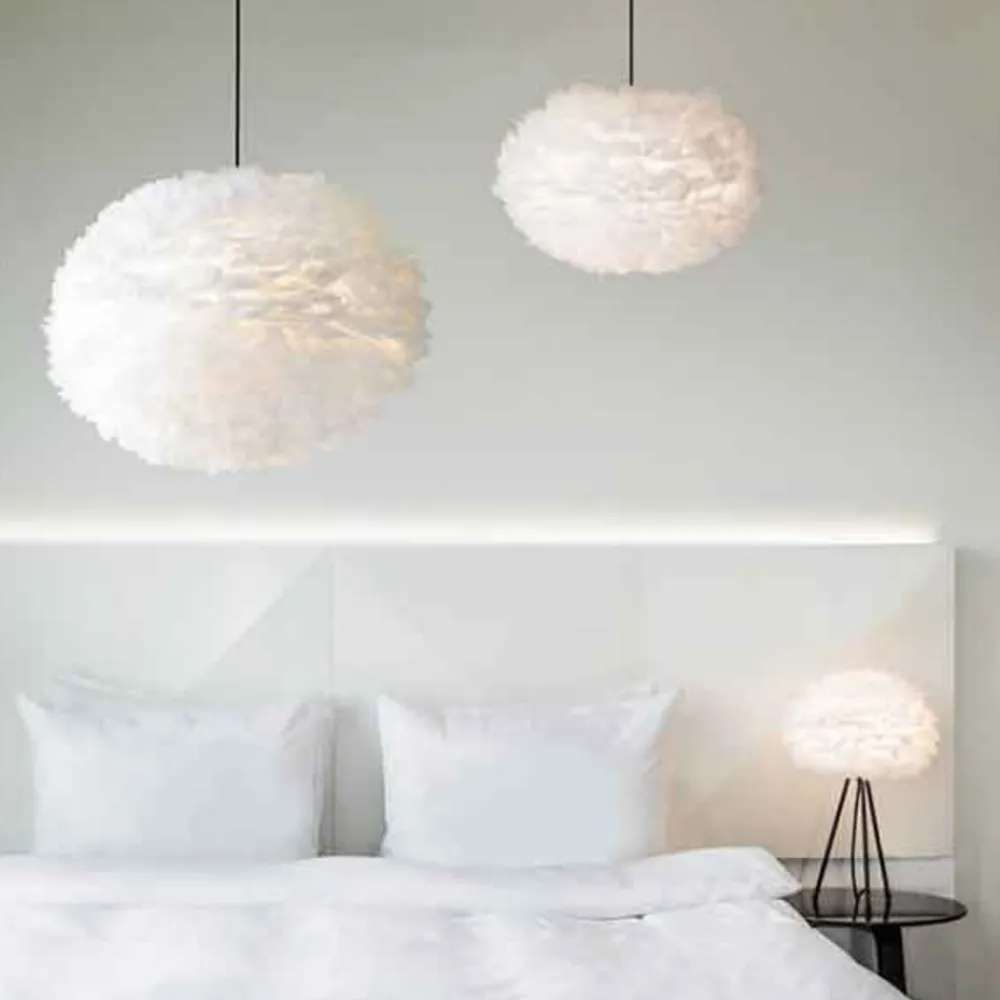 UMAGE Bordlamper > Eos Mini bordlampe hvid, sort trefod