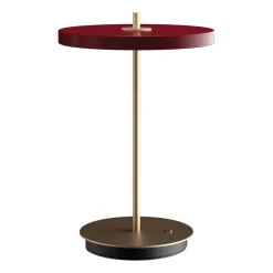 UMAGE Bordlamper > LED-batteridrevet bordlampe Asteria Move rubinrød/messing 31 cm