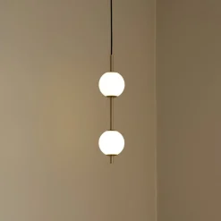 Pendellamper ^ UMAGE LED-hængelampe Audrey, messingfarvet, 2 lyskilder Ø 12 cm