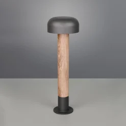 Gadebelysning ^ Trio Lighting Vejlampe Fraser, grå/trælook, aluminium, IP54, højde 84,5 cm