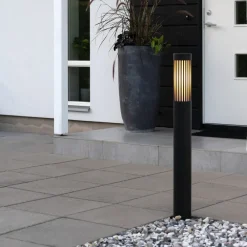 Konstsmide Gadebelysning > Vejlampe Pistoia, sort, højde 95 cm, metal, IP54