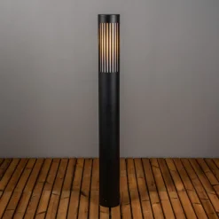 Konstsmide Gadebelysning > Vejlampe Pistoia, sort, højde 95 cm, metal, IP54