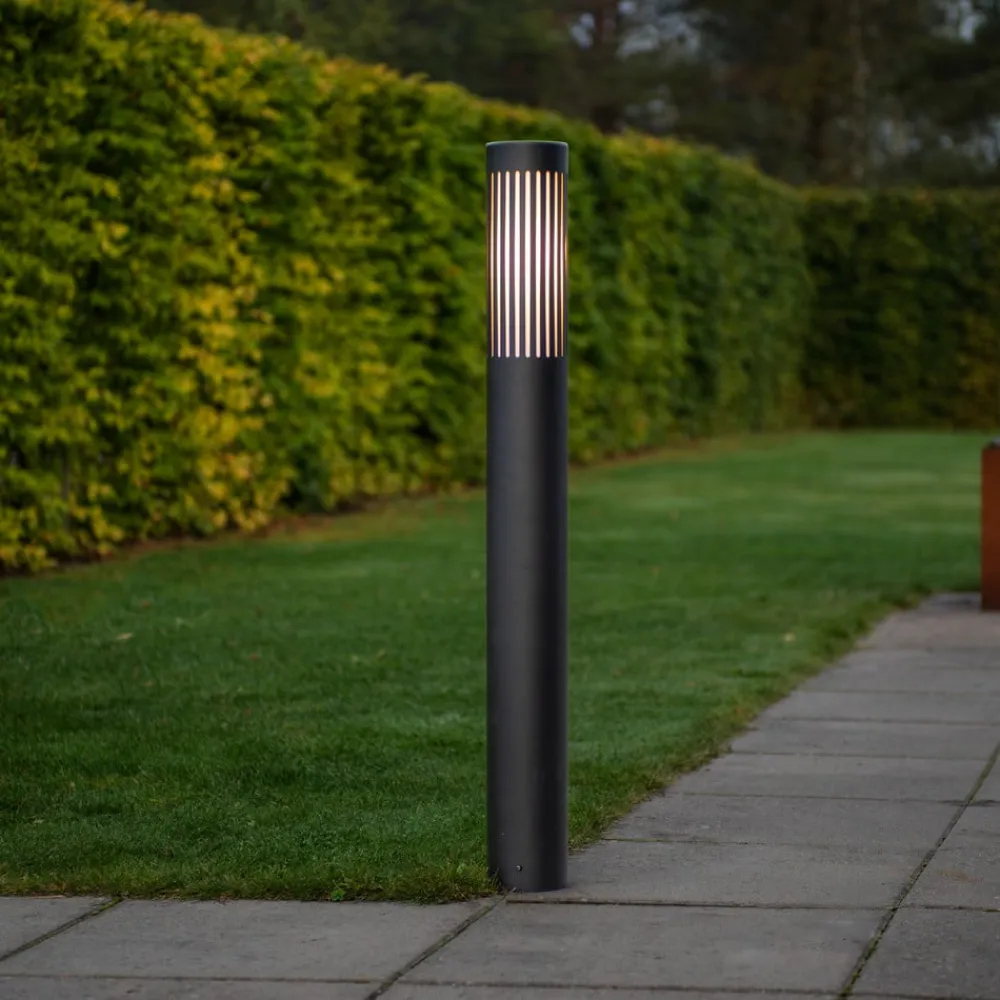 Konstsmide Gadebelysning > Vejlampe Pistoia, sort, højde 95 cm, metal, IP54