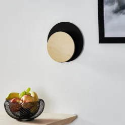 Væglamper|Væglamper ^ EMIBIG LIGHTING Væglampe Circle i sort med trædekorplade