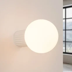 Væg- Og Spejllamper ^ SOLLUX LIGHTING Væglampe ORBI, beige, glas/metal, Ø 12 cm, IP44, G9
