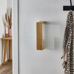 Væglamper ^ SOLLUX LIGHTING Væglampe Shifted 1, glas og lyst træ