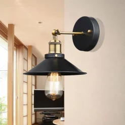 Globo Væglamper > Viktor - en væglampe med et industrielt design