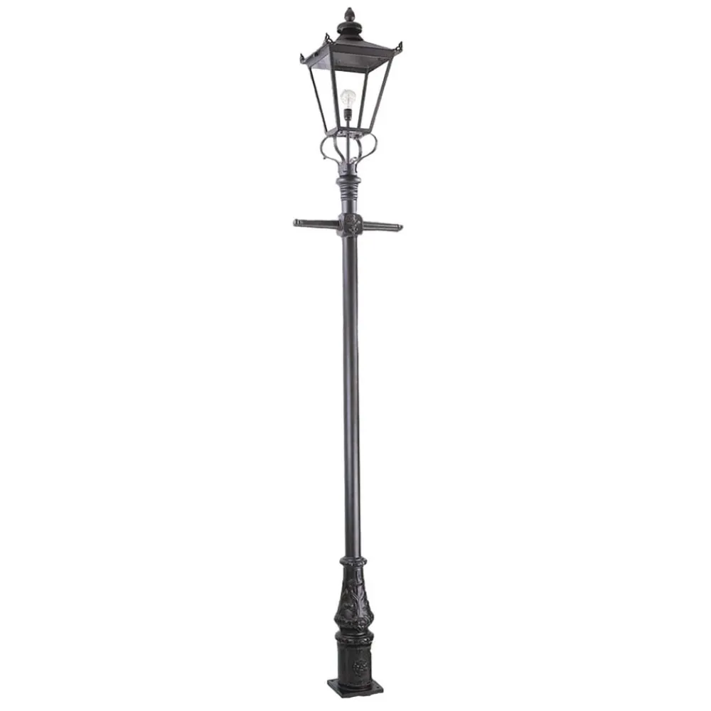 Gadebelysning ^ Elstead Wilmslow gadelampe, sort, 1 lyskilde, højde 82,5cm