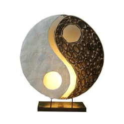 Woru Bordlamper > Ying Yang bordlampe fremstillet af naturmaterialer, 30 cm