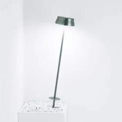 Zafferano Udendørs Spot > Sister Light batterilampe med jordspyd, grøn